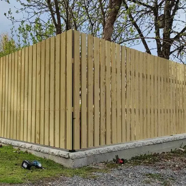 Finished boundary fence in Harjumaa