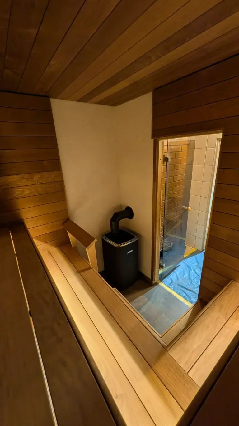 Steam room finishing and glass wall in Harjumaa